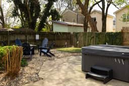 The Long Shot ~ Mini Golf, Hot Tub, Fire Pit, BBQ