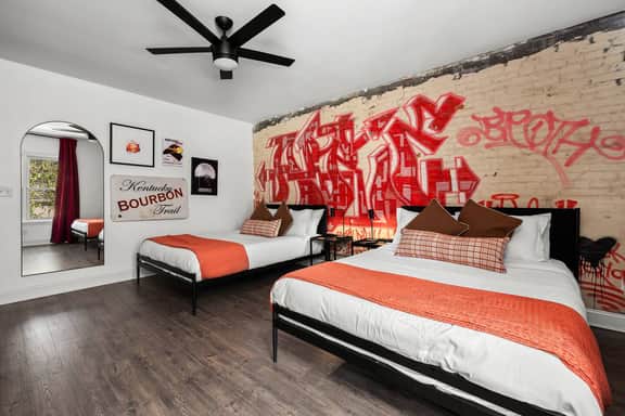 Stable #5 ~ Mini Golf, Fire Pits, Games, Walkable