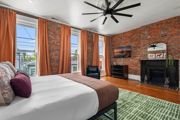 The Stables | Walkable, MiniGolf, Fire Pits, Games
