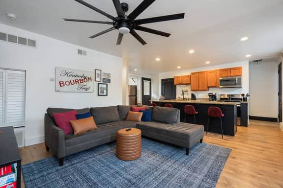 Stable #4 ~Walkable, Fire Pits, BBQ, Mini Golf