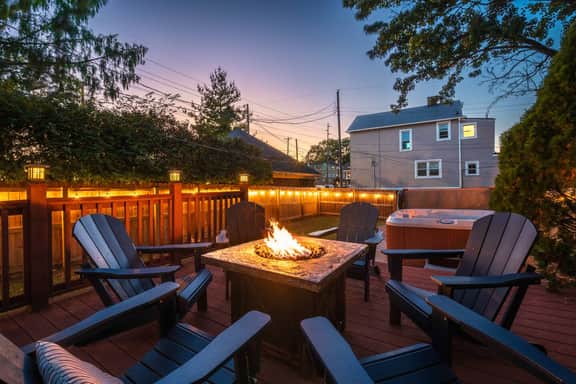 The Reserve~Hot Tub, Games, Fire Pit, Steps to Fun