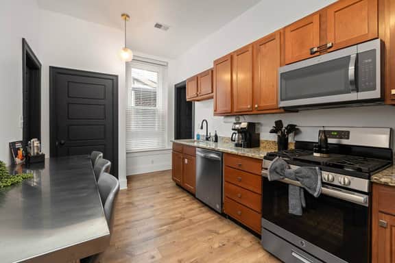Stable #1 ~Walkable, BBQ, Fire Pits, Mini Golf