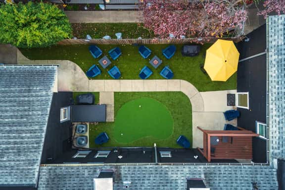 Stable #1 ~Walkable, BBQ, Fire Pits, Mini Golf