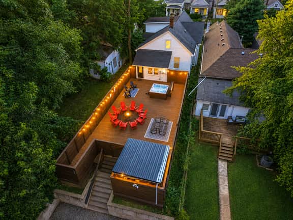 The Single Barrel | Deck, Fire Pit, Hot Tub, Games - Image 3